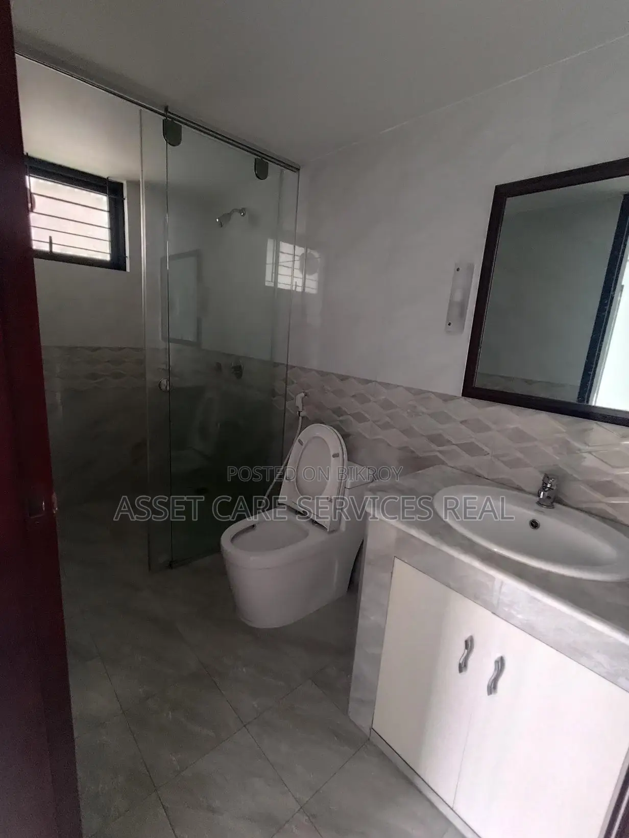 Swimming-Gym Facilities 4Bed Un-Furnished Apartment For Rent In Gulshan