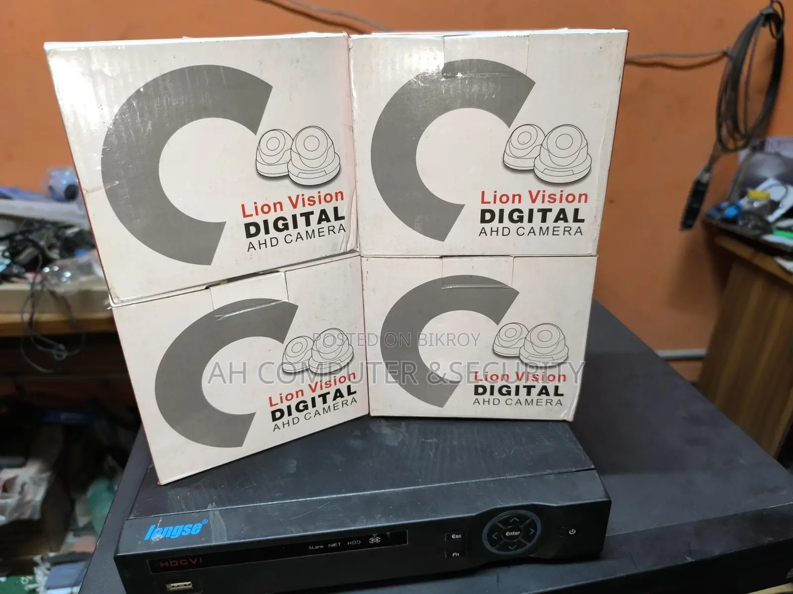 4CH NVR 4PCS CAMERA 500GB HDD