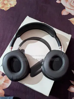 P9 Headphone