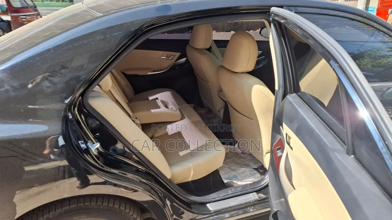 Toyota Premio Fex Black 2020