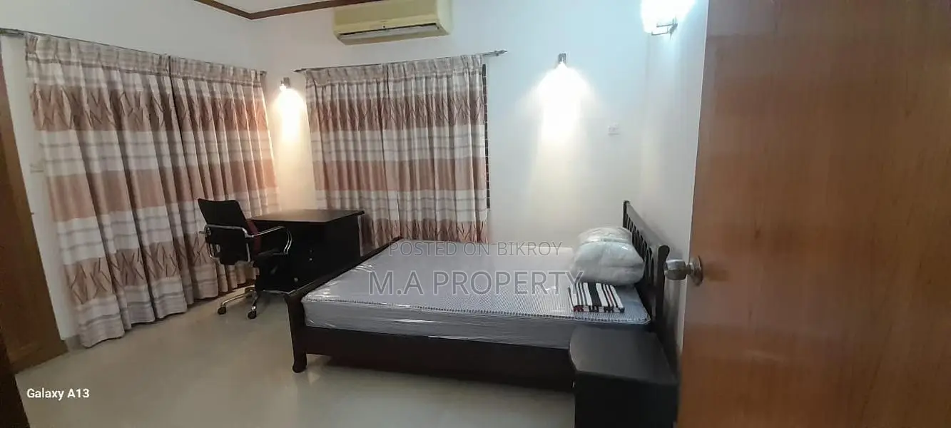 Rent Apartment Full Furnish 3-Bedroom Gulshan-1