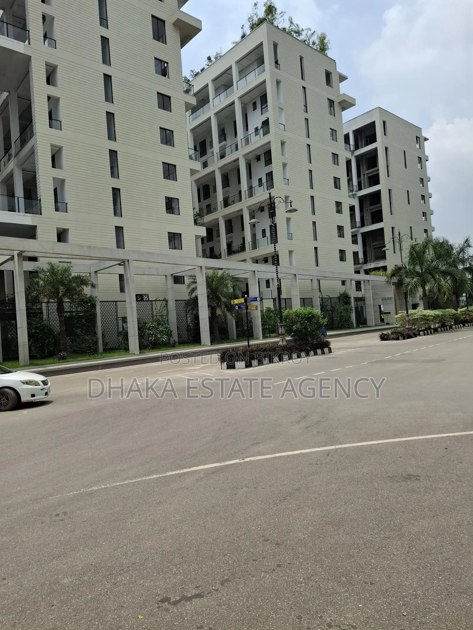 উত্তরা মডেল টাউন সেক্টর ১৩, ৫ কাঠা প্লট বিক্রয়