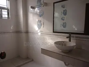বনানী কমার্শিয়াল এলাকায় ফার্নিশড অফিস ভাড়া