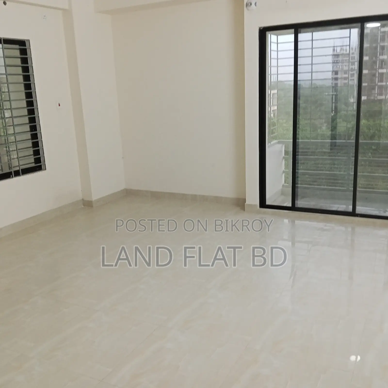 1550 SqFt Flat for Sale