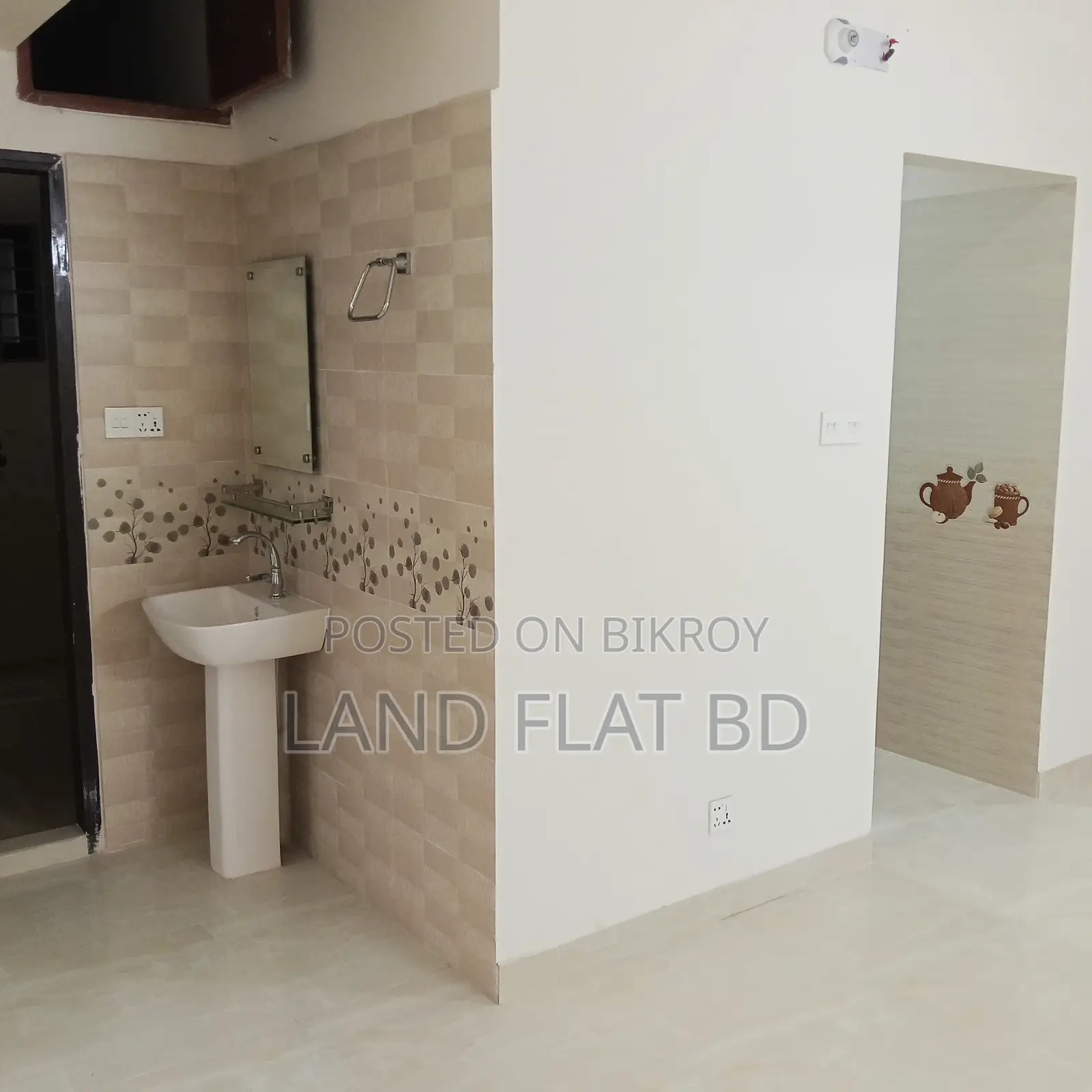 1550 SqFt Flat for Sale