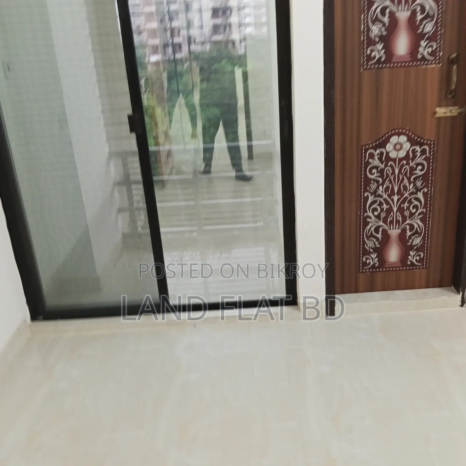 1550 SqFt Flat for Sale