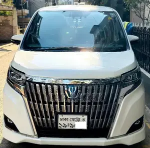 Toyota Esquire 1.8 FWD Hybrid (7 Seater) 2017 White