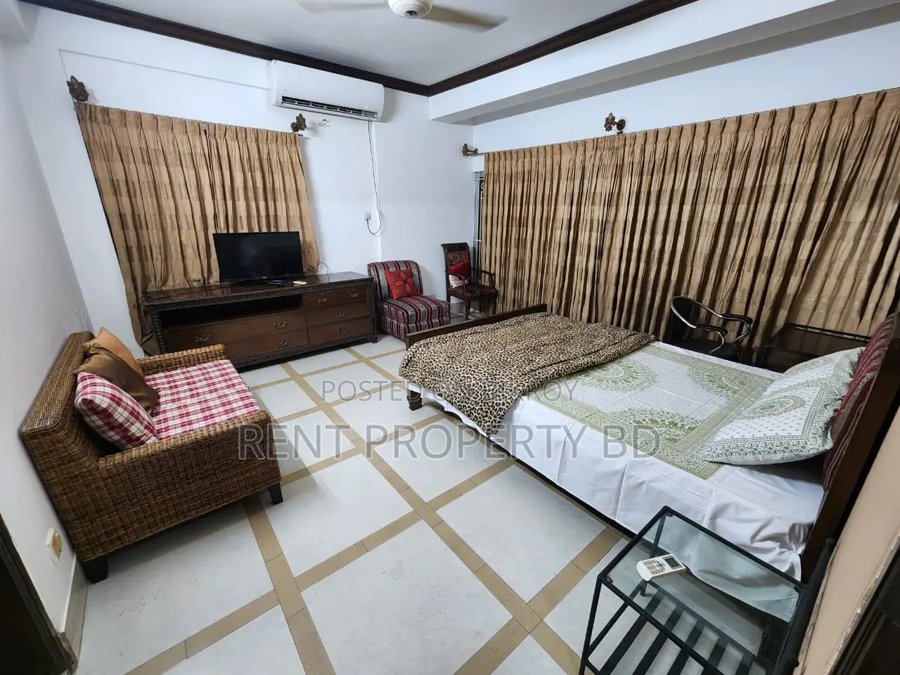 গুলশানে ২০০০ বর্গফুটের সম্পূর্ণ ফার্নিশড সুন্দর অ্যাপার্টমেন্ট ভাড়া