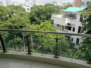 বনানীতে চমৎকার ফার্নিশড ৩ বেডরুমের অ্যাপার্টমেন্ট ভাড়া হবে