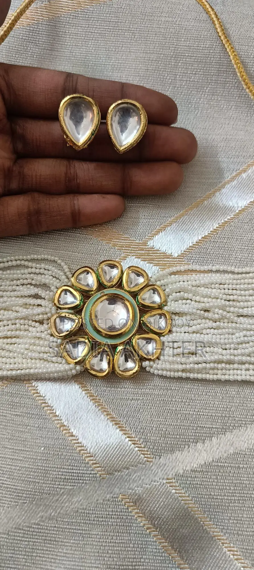 কুন্দনের গলার সেট মিনাকারি করা