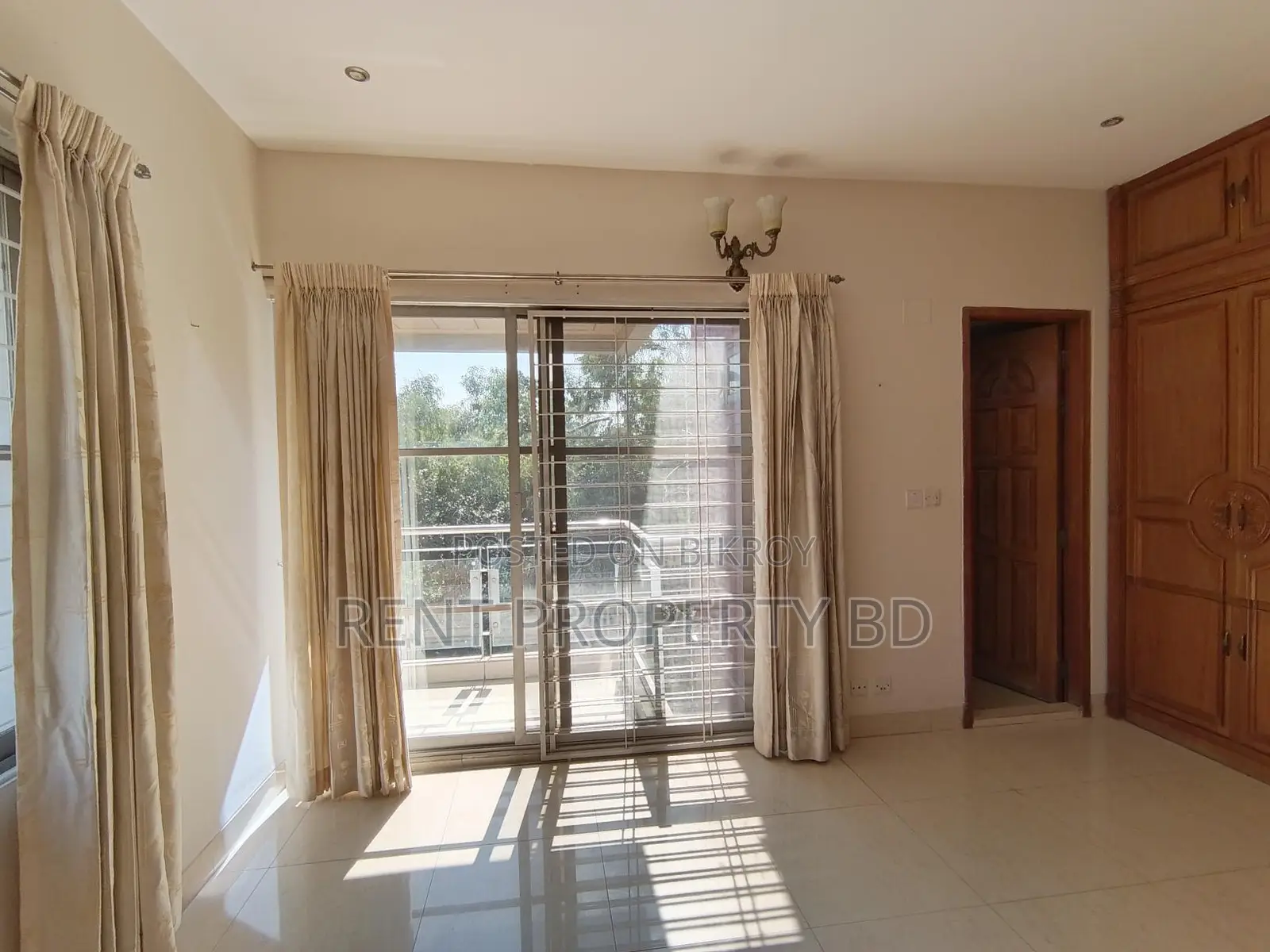 Semi Furnished Apartment Rent At North Gulshan-2