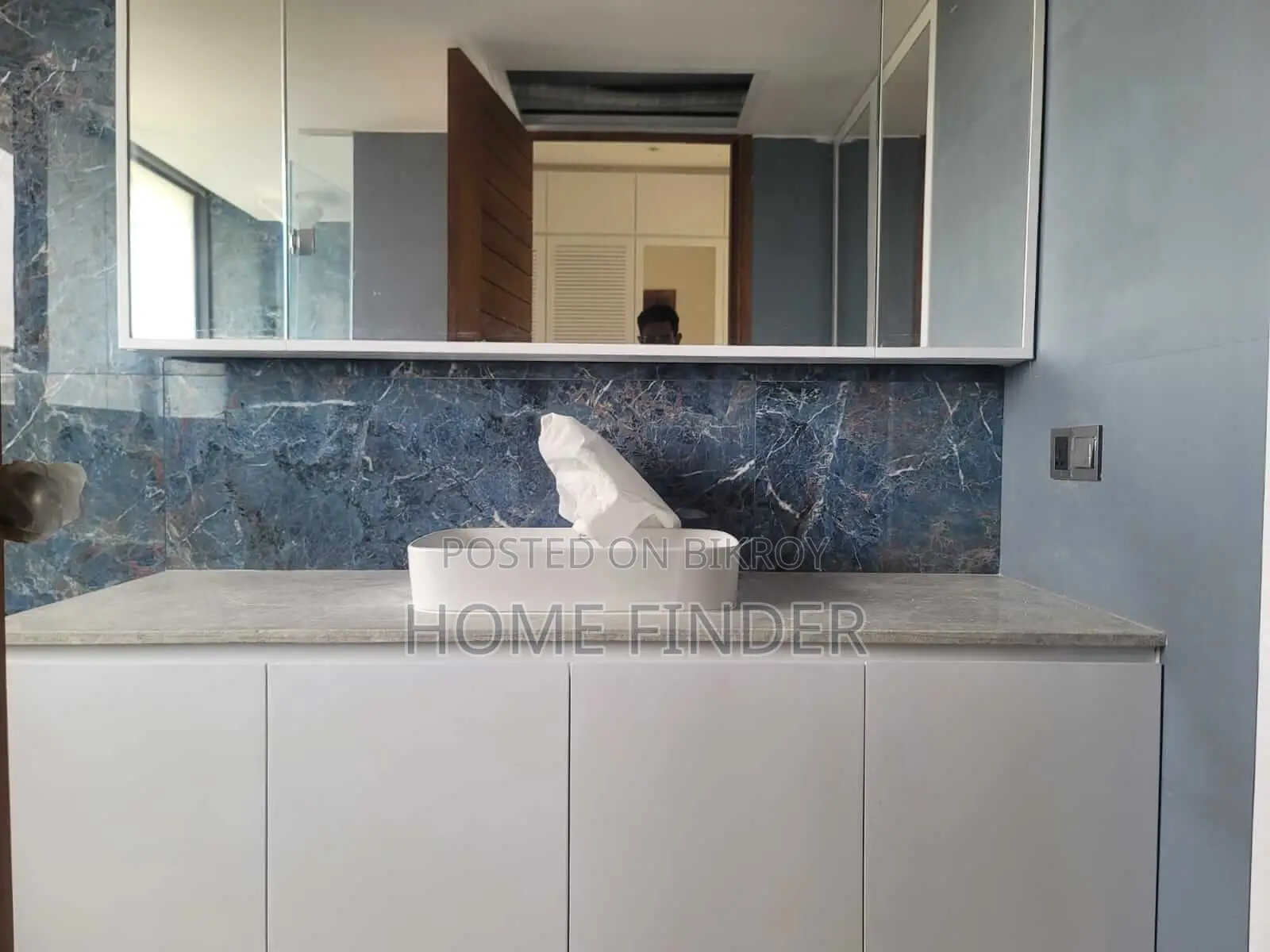 New Furniture with Modern Apt: For Rent @ Gulshan