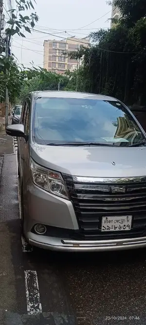 Hybrid Noah For Rent