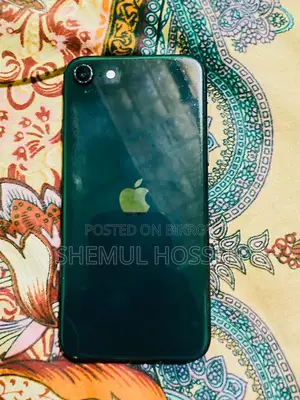 Apple iPhone SE . (Used)