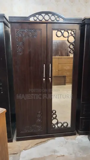 নতুন আলমারি মালয়েশিয়ান এমডিএফ। মডেল # ১৯৮৭