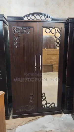 নতুন আলমারি মালয়েশিয়ান এমডিএফ। মডেল # ১৯৮৭