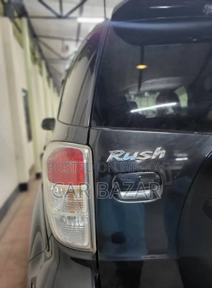 Toyota Rush G PUSH OCTANE 2011