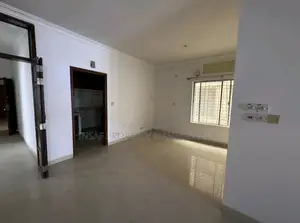 2200 Sq Ft Luxury Apartment for Sale | Prime Location Ready Property