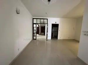 2200 Sq Ft Luxury Apartment for Sale | Prime Location Ready Property