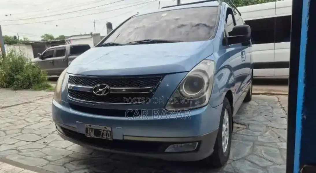 Hyundai H1 MPV LUXURY 12SEAT 2012