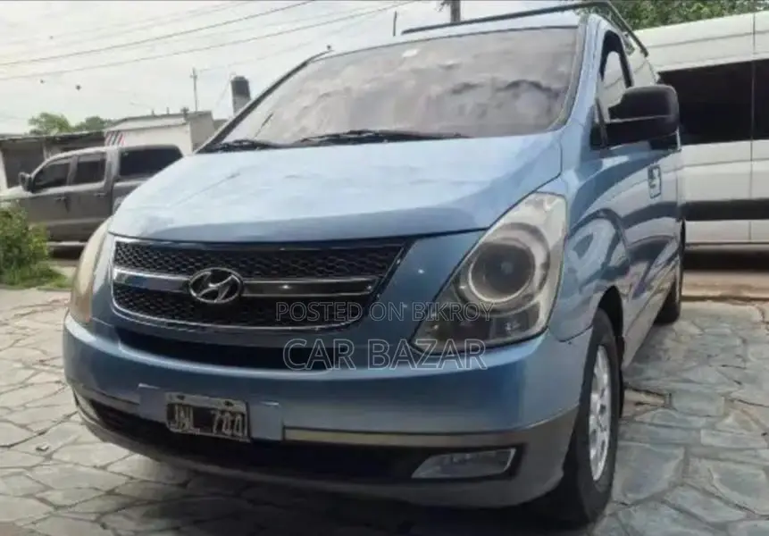 Hyundai H1 MPV LUXURY 12SEAT 2012
