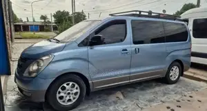Hyundai H1 MPV LUXURY 12SEAT 2012