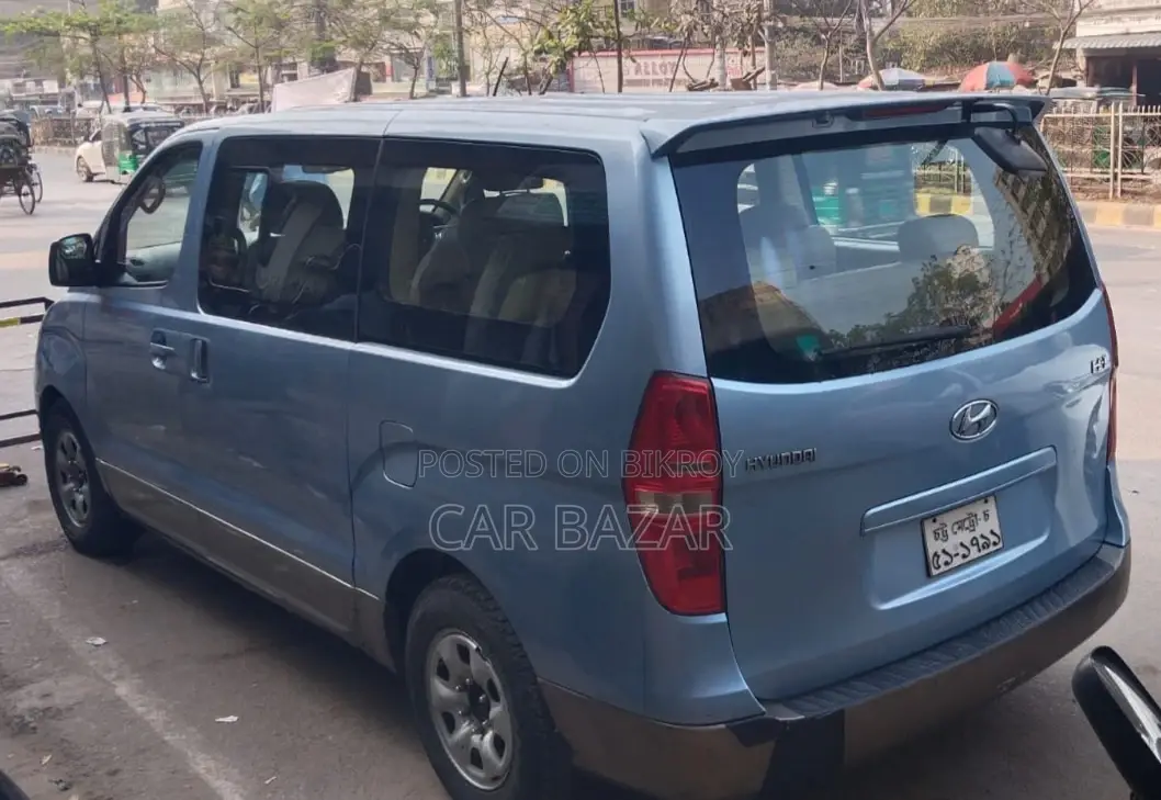 Hyundai H1 MPV LUXURY 12SEAT 2012