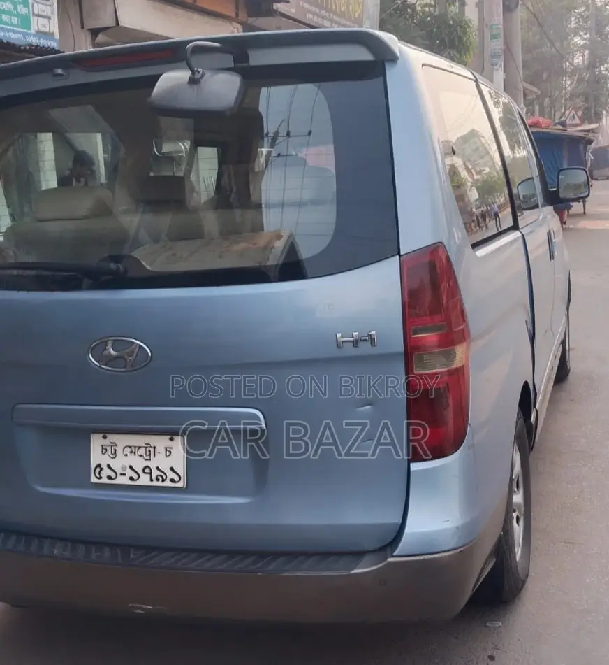 Hyundai H1 MPV LUXURY 12SEAT 2012