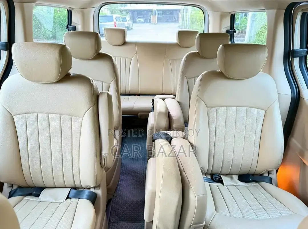 Hyundai H1 MPV LUXURY 12SEAT 2012