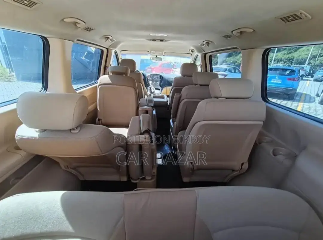 Hyundai H1 MPV LUXURY 12SEAT 2012