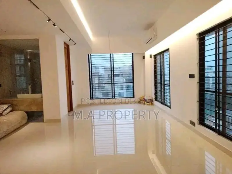 New Apartment 4-Bedroom Gym, Swimming 2-Carpark (5500sqft)