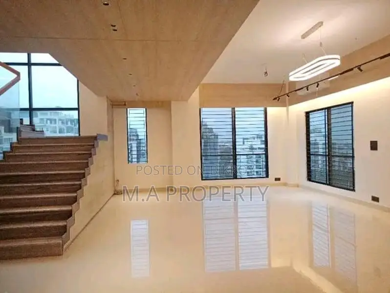 New Apartment 4-Bedroom Gym, Swimming 2-Carpark (5500sqft)