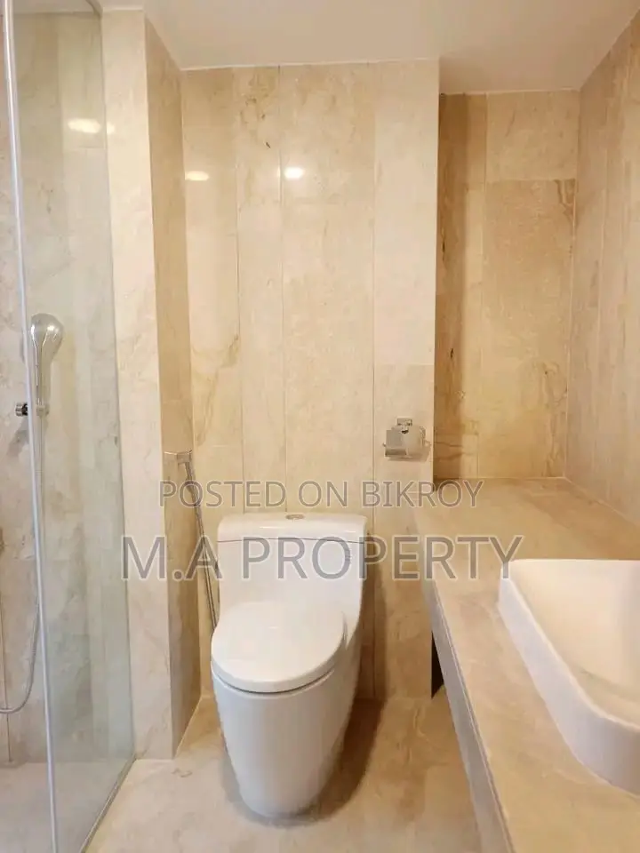New Apartment 4-Bedroom Gym, Swimming 2-Carpark (5500sqft)