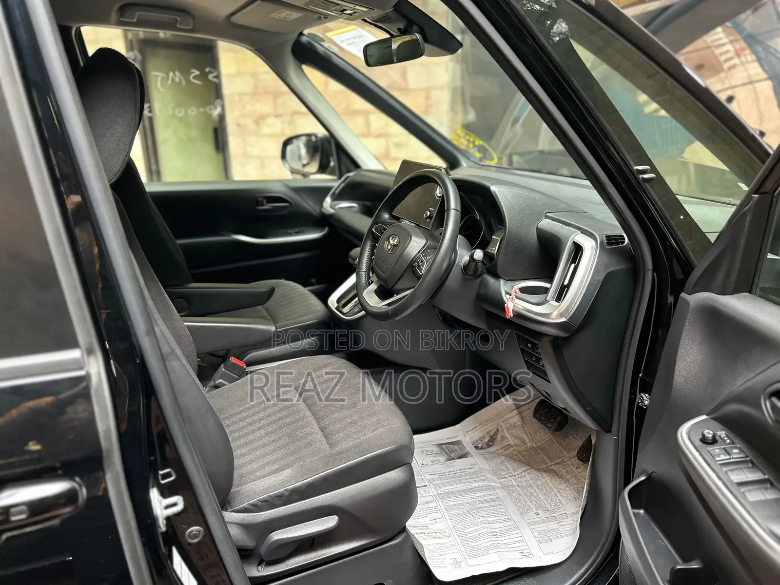 Toyota Noah SG PKG BLACK / 2022