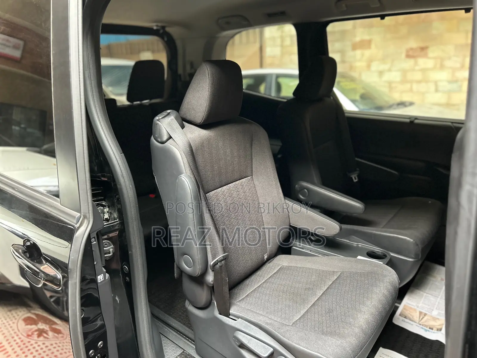 Toyota Noah SG PKG BLACK / 2022