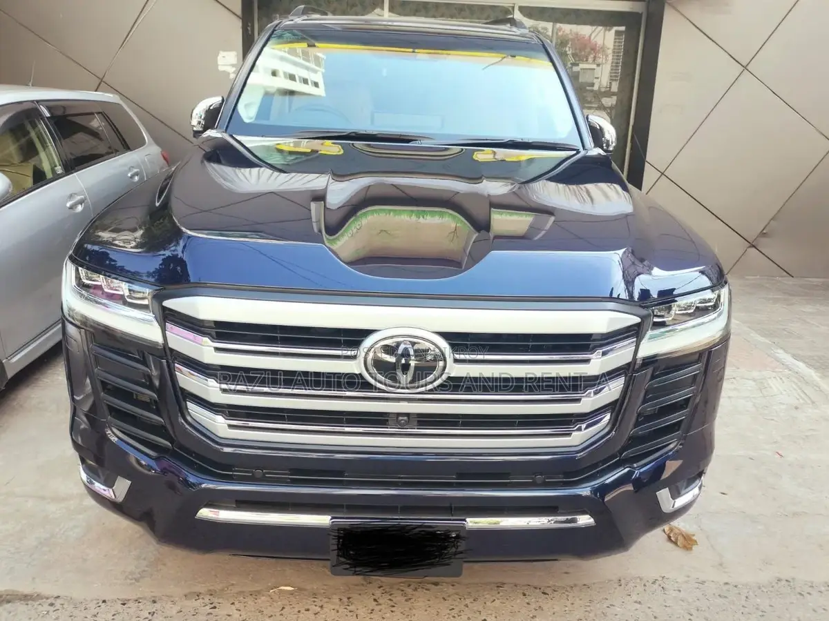 Land Cruiser V8 for rent