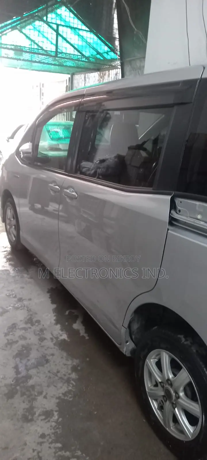 Toyota Noah 2014