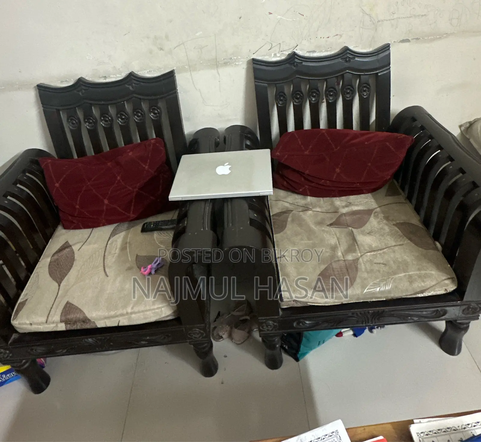 মেহুগনী কাঠের সোফা আর ডিভান