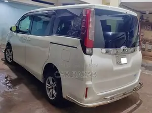 Toyota Noah Si Push Octane Run 2017