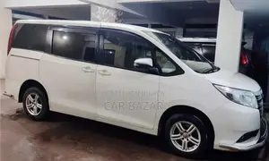 টয়োটা নোয়া এসআই পুশ অকটেন রান ২০১৭
