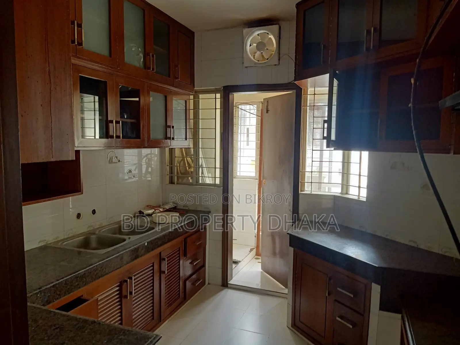 3000 Sqft Excellent 4-Bedroom Unfurnished Apartment For Rent In Gulshan