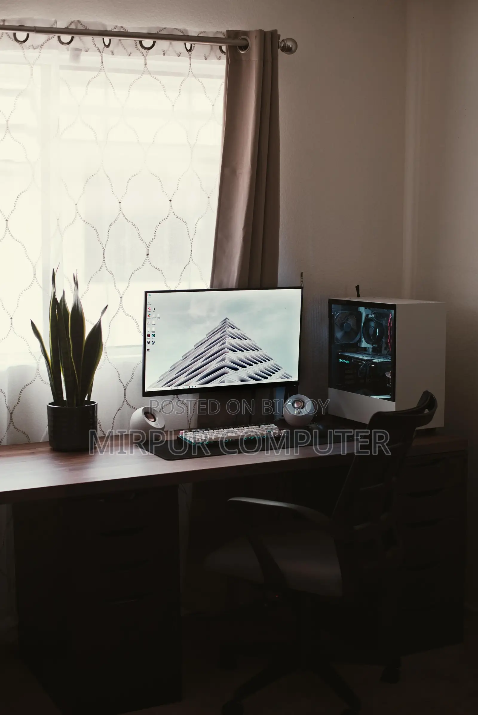 Brand New COMPUTER/ COR I3, 6 GEN / 8GB, DDR3 19'' LED