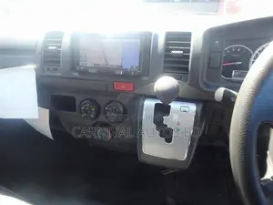 Toyota Hiace GL PACKAGE 2021