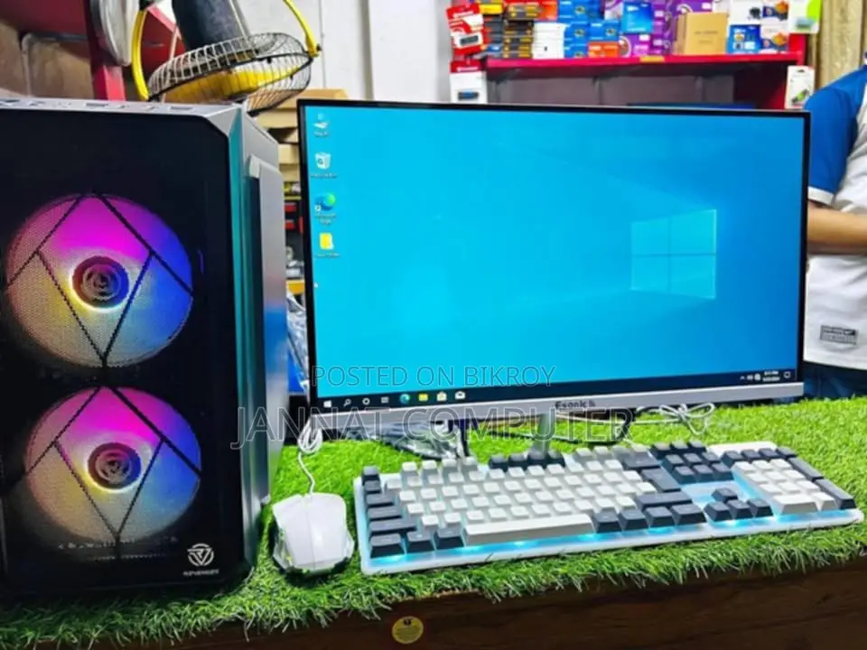 6th Gen Core i5 + 8GB + 256GB SSD + 2000GB + Samsung 19'' LED