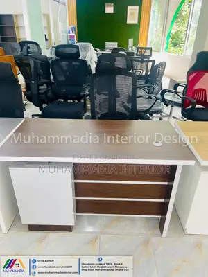 EXECUTIVE TABLE (MID-011)