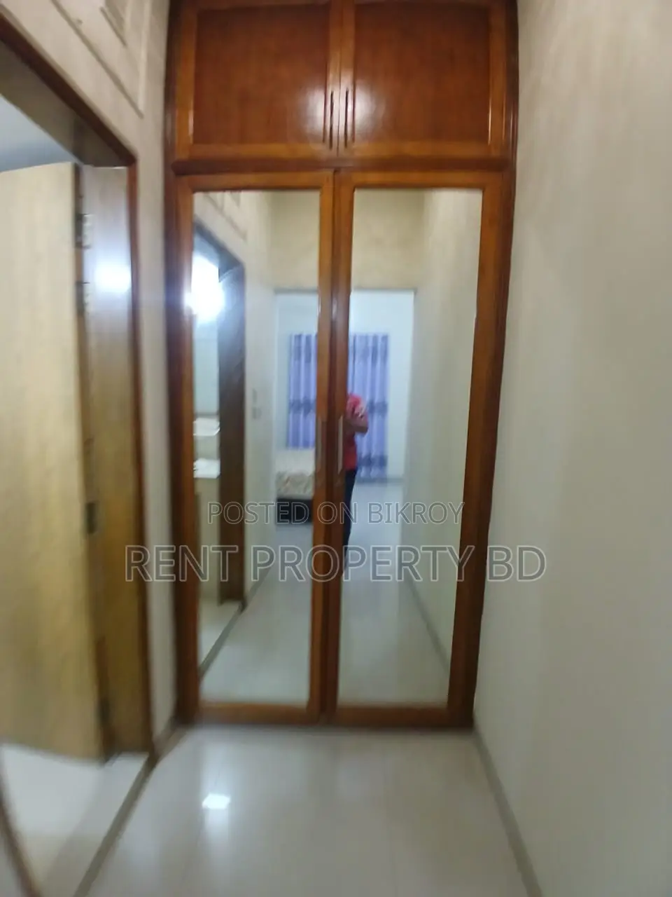 গুলশান-২ এ ২৪০০ বর্গফুটের সম্পূর্ণ ফার্নিশড অ্যাপার্টমেন্ট ভাড়া
