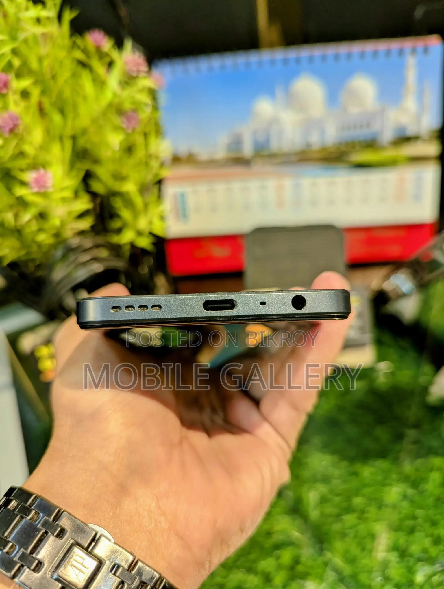 Realme 10 4/64 (Used)