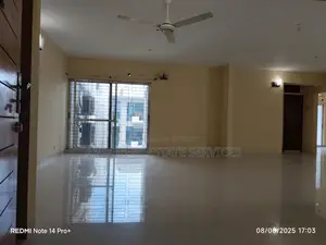 গুলশান ২-এ ভালো মানের ৩ বেডরুমের আনফার্নিশড ফ্ল্যাট ভাড়া
