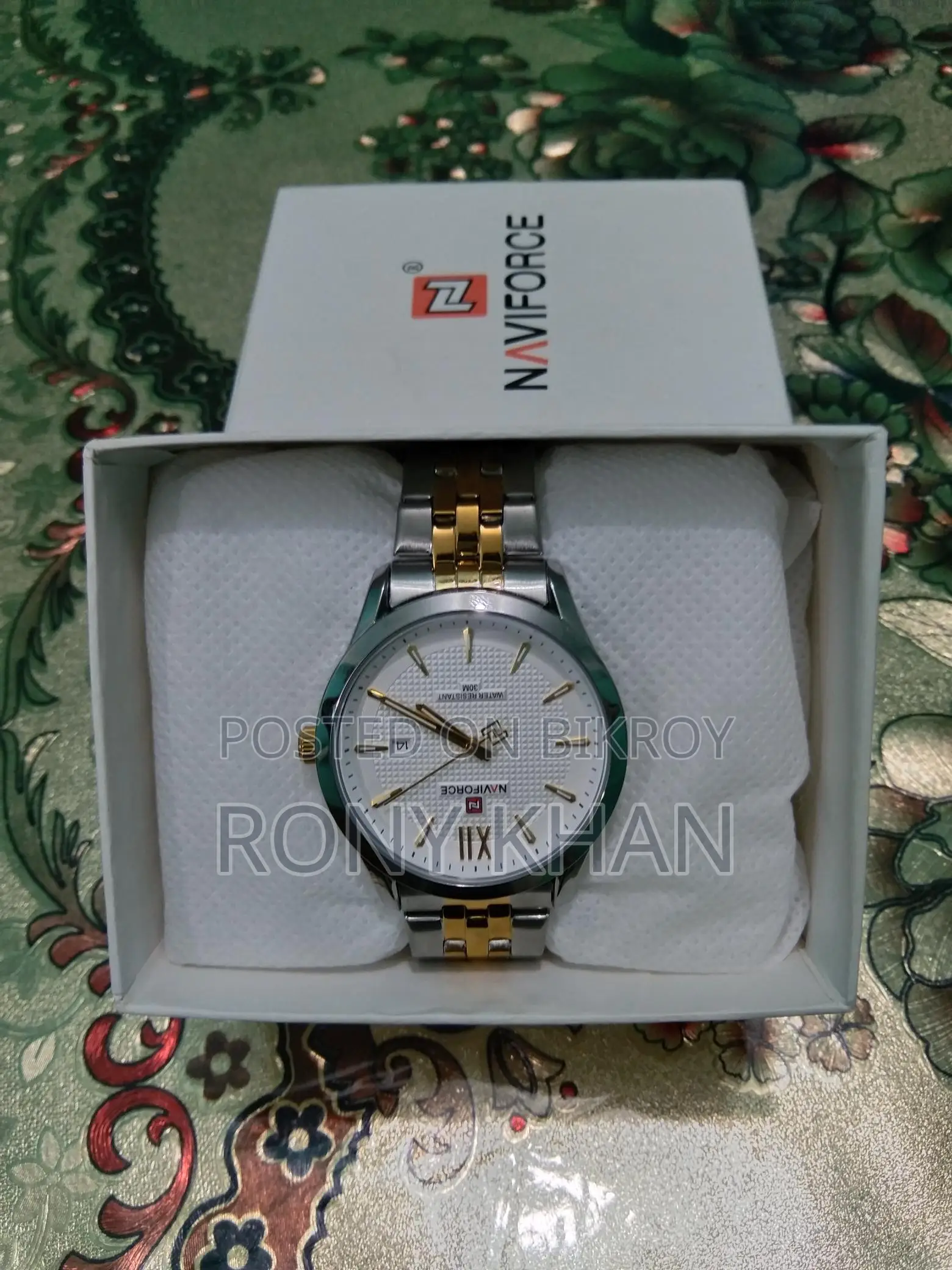 Analogue Watch for sale