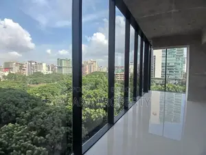 গুলশান ২-এ ব্র্যান্ড নিউ বিলাসবহুল ৩০০০ বর্গফুটের অফিস স্পেস ভাড়া
